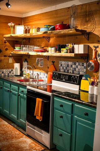 Climb On Inn ~APT 1- Explore Comfort & Nature -RRG