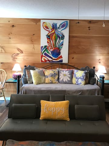 Climb On Inn ~APT 1- Explore Comfort & Nature -RRG