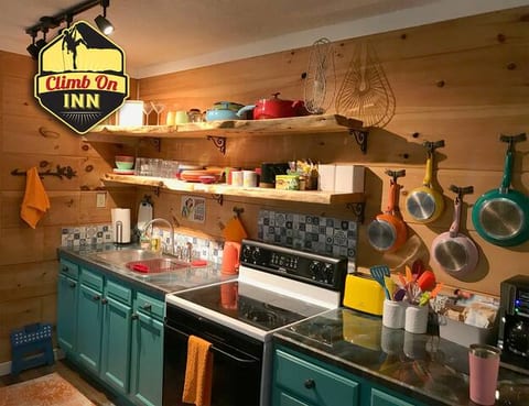 Climb On Inn ~APT 1- Explore Comfort & Nature -RRG