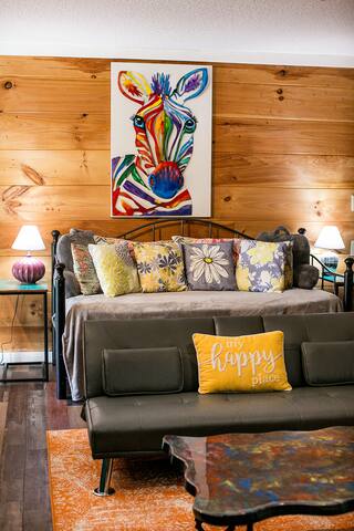 Climb On Inn ~APT 1- Explore Comfort & Nature -RRG