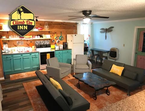 Climb On Inn ~APT 1- Explore Comfort & Nature -RRG