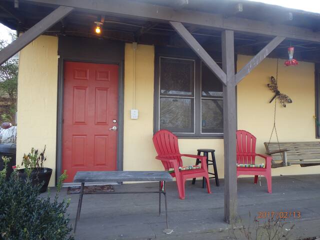 Climb On Inn ~APT 1- Explore Comfort & Nature -RRG