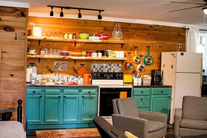 CLIMB ON INN Whole Property~ RRG-Family Reunion