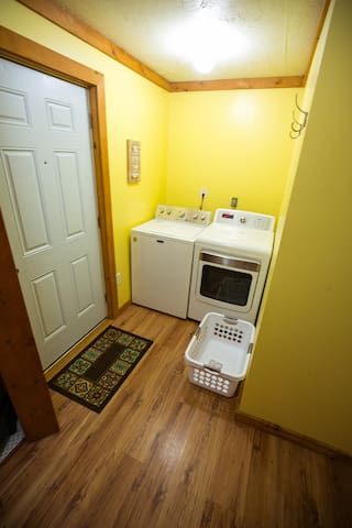 CLIMB ON INN Whole Property~ RRG-Family Reunion