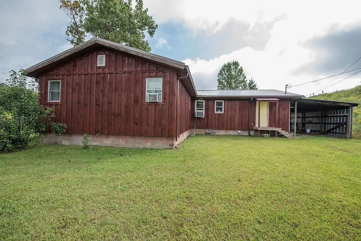Climb On Inn- RRG-3 BR & 2 BA- Outdoor Paradise