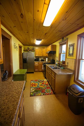 Climb On Inn- RRG-3 BR & 2 BA- Outdoor Paradise