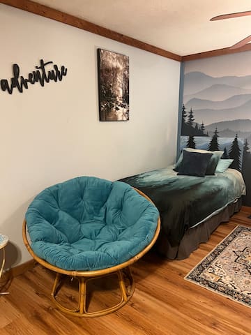 Climb On Inn- RRG-3 BR & 2 BA- Outdoor Paradise