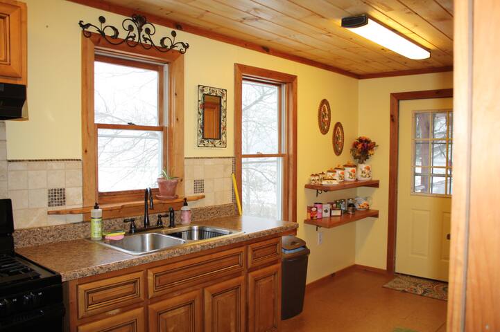Climb On Inn- RRG-3 BR & 2 BA- Outdoor Paradise
