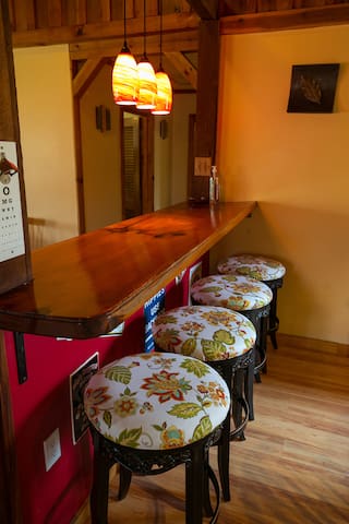 Climb On Inn- RRG-3 BR & 2 BA- Outdoor Paradise