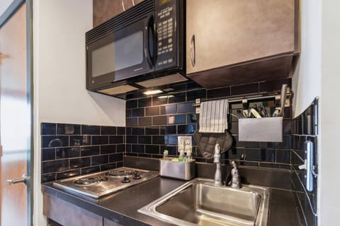 Expedition Station 326 Village Super Cute Studio WiFi Slopeside CLEAN!