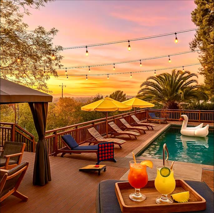 Stunning Views Retro Home w/ Pool/Spa