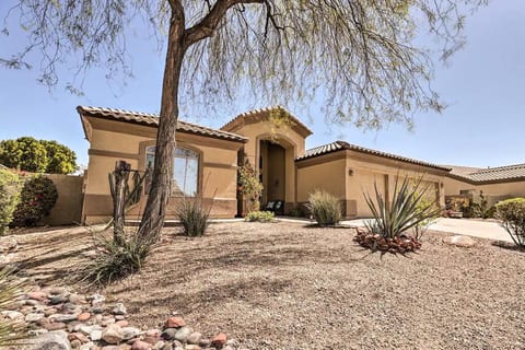 Peaceful Oasis Retreat with a Gorgeous Backyard!