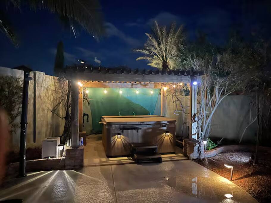 Relax in the hot tub night sky and rinse off with the outdoor shower when you're done!