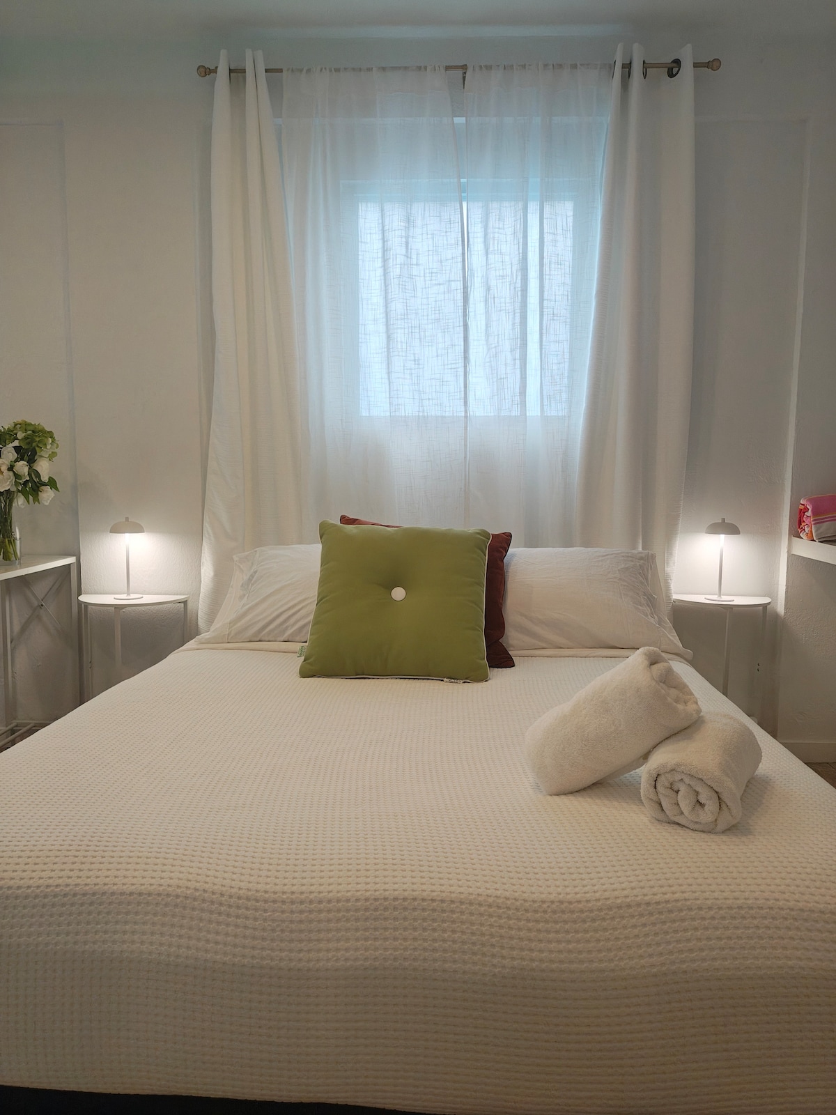 new-cozy-cool-studio-near-beach/