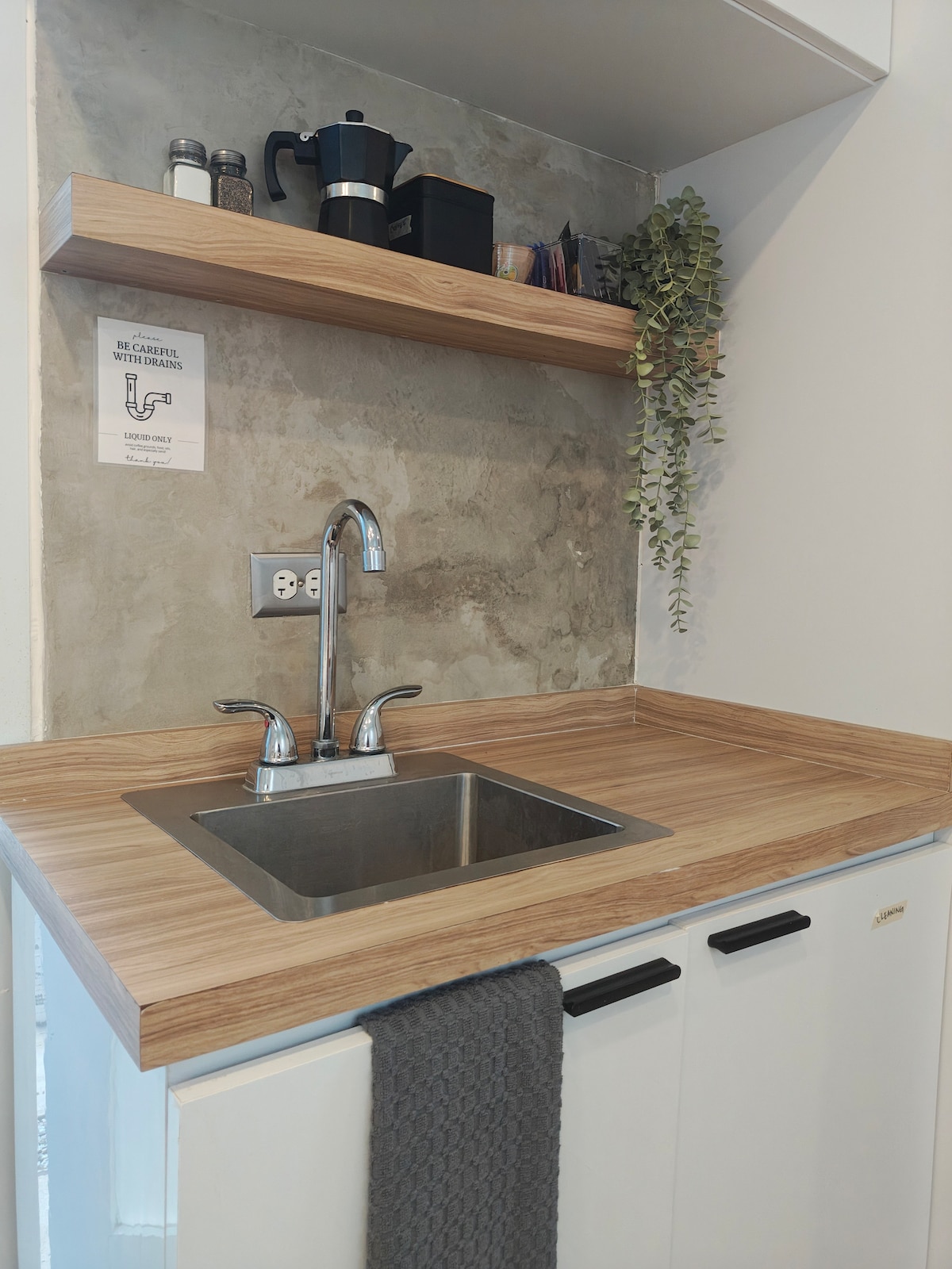 new-cozy-cool-studio-near-beach/