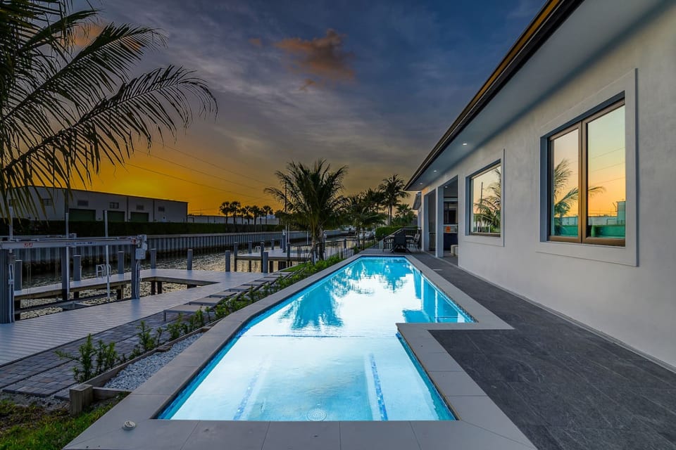 Marco Luxe Retreat / Waterfront - Marco Island