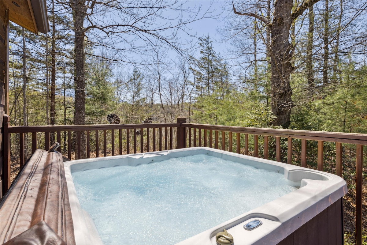 romantic-cabin-w-jacuzzi-hot-tub-fireplace/
