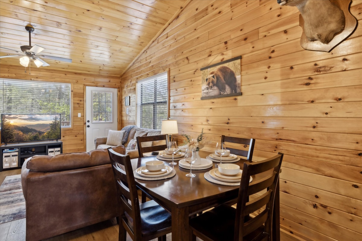 romantic-cabin-w-jacuzzi-hot-tub-fireplace/