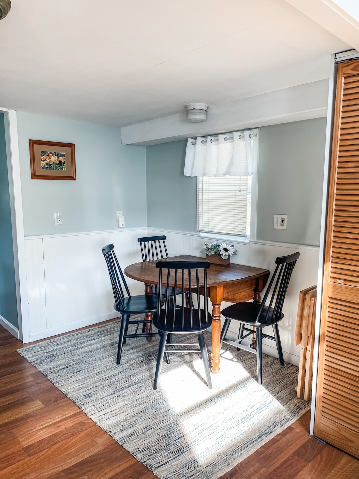 cozy-lakeside-cottage-2-newly-remodeled/