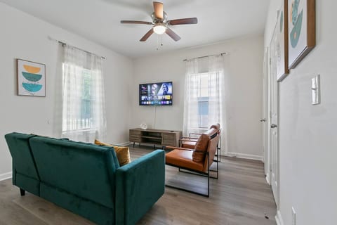 "Beltline Bungalow"- 2BR/1BA near Downtown/Pet OK!