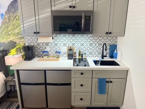 Queen bed-Near Airport-Hospital & Midtown Escape