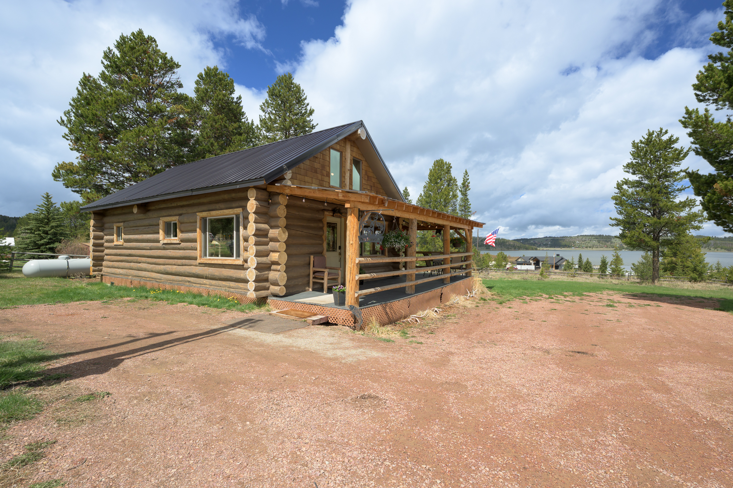Papa Tom's Cabin