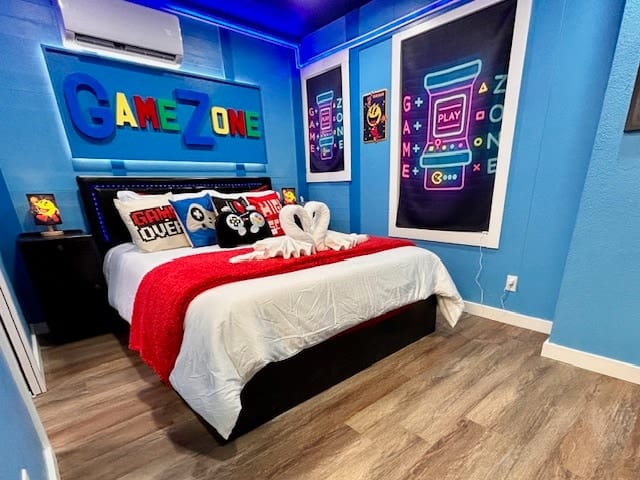 GameZone Haven: Arcade, WiFi, Free Parking - Sparks