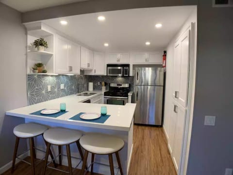 Magic Mouse Vacation Rentals- Townhouse #1 Anaheim