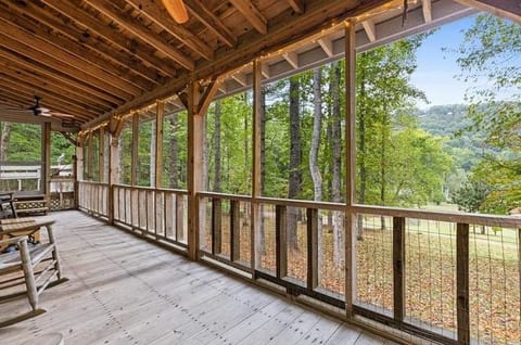 Screened-in porch