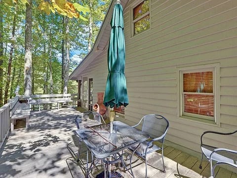 Toccoa Currents: Fish Head Lodge