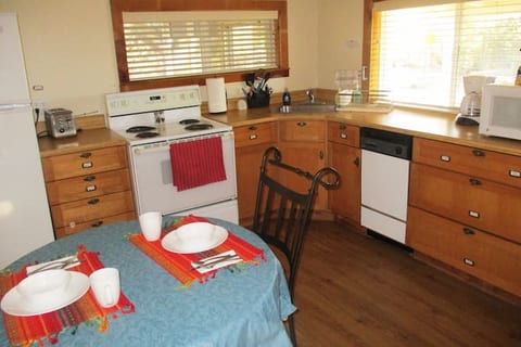 Cherry Creek Cottage