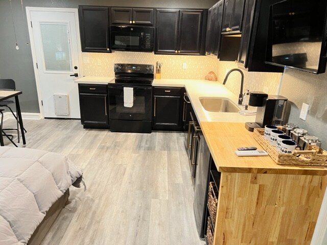 the-romantic-studio-spa-hot-tub-sauna-wifi/