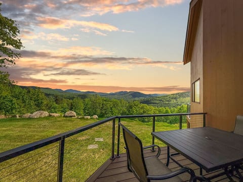 Vista Ridge | Mountain Escape, Majestic Views + AC