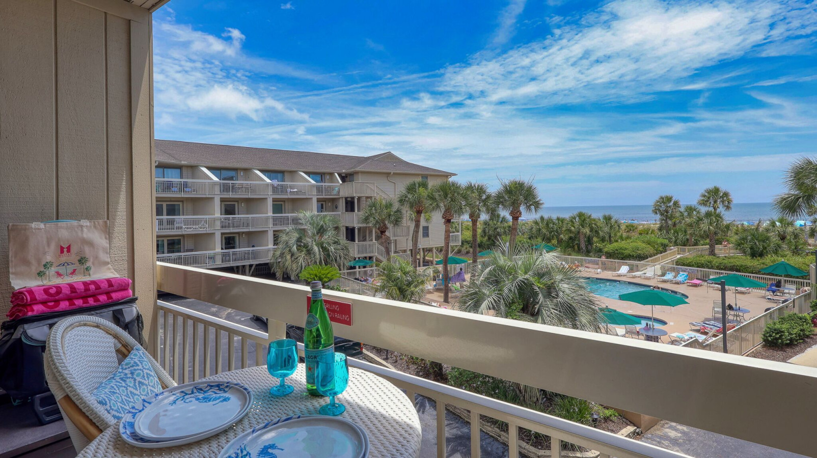 Your Breakers Retreat - Steps to Sand, Shops & Sunsets