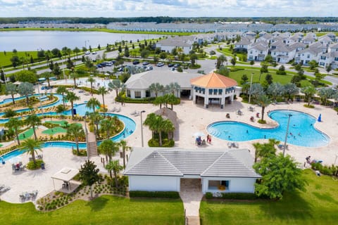 Resort Condo 10 Min to Disney