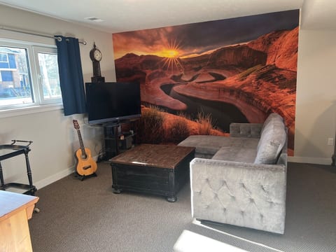 Stunning house w/ Rockies views
