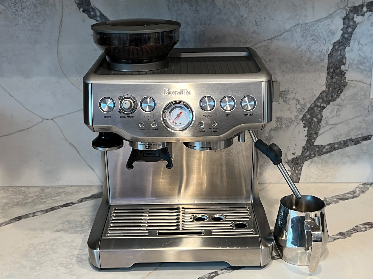 stunning-house-w-rockies-views/