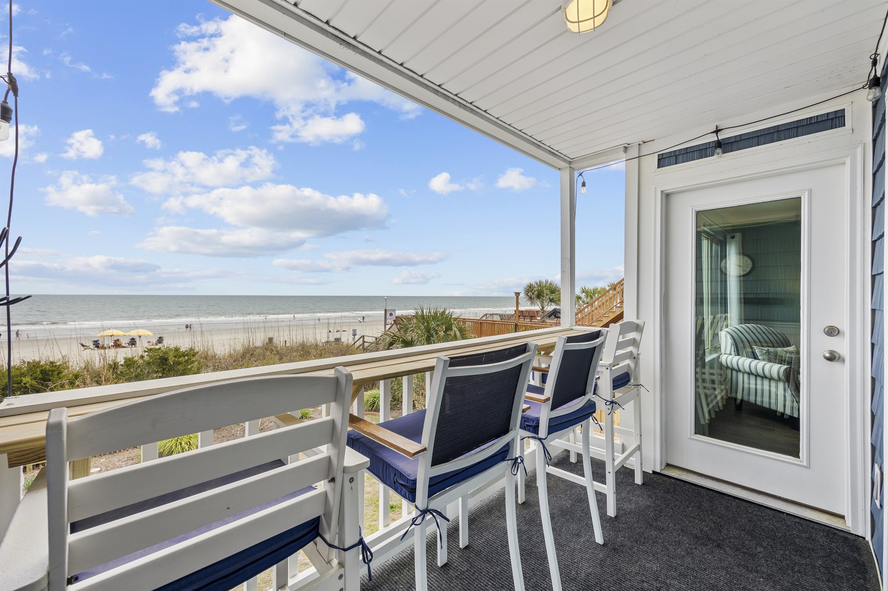 Balcony with drink ledge!