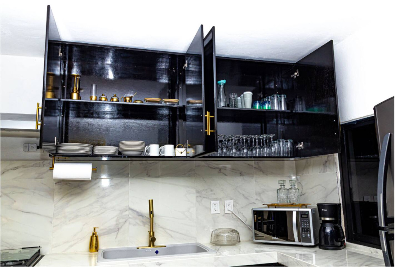 50percent-off-luxury-near-beach-pool-breakfast-fast-wifi/