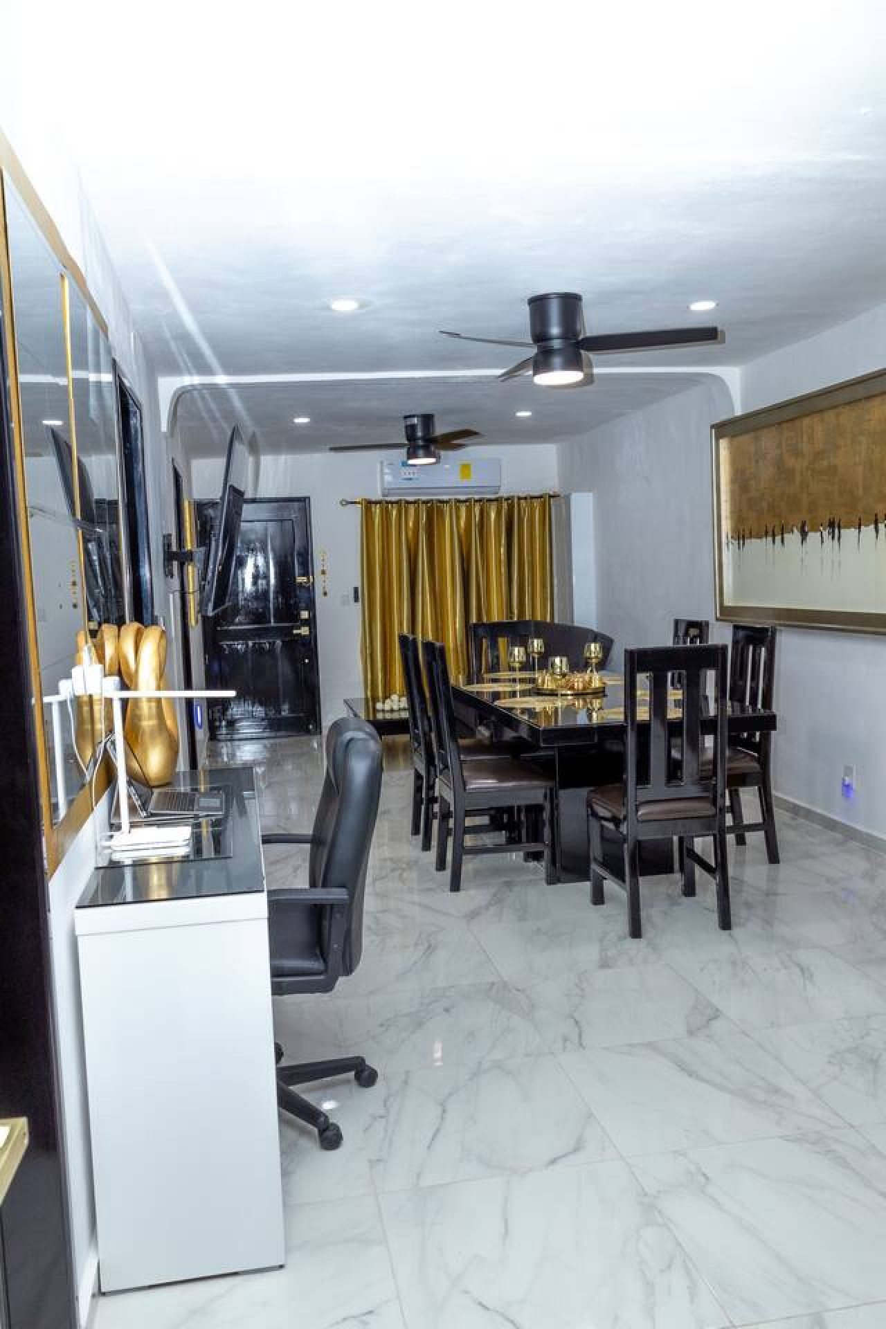 50percent-off-luxury-near-beach-pool-breakfast-fast-wifi/