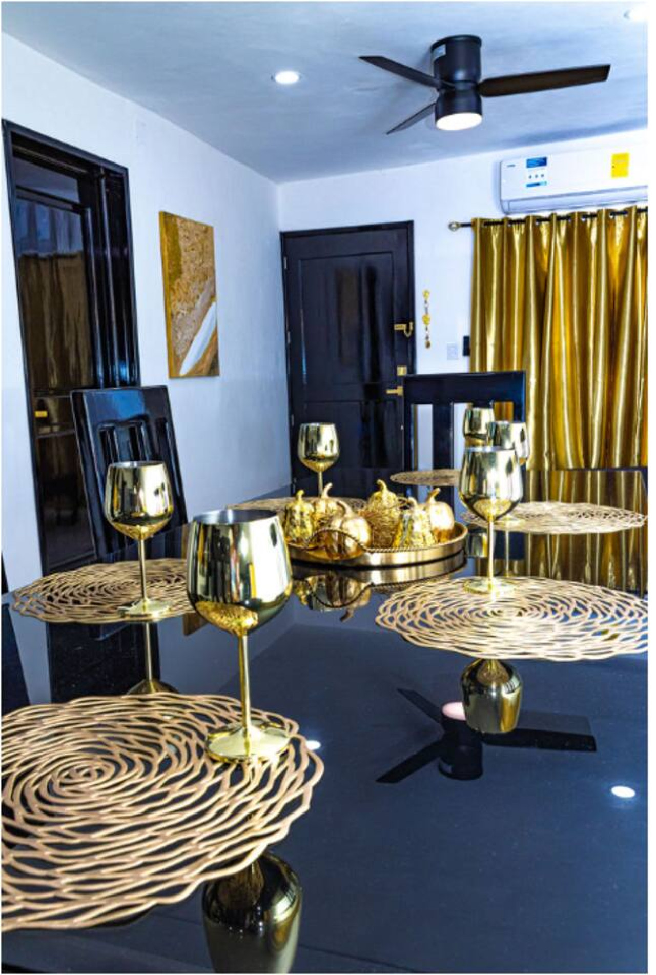 50percent-off-luxury-near-beach-pool-breakfast-fast-wifi/