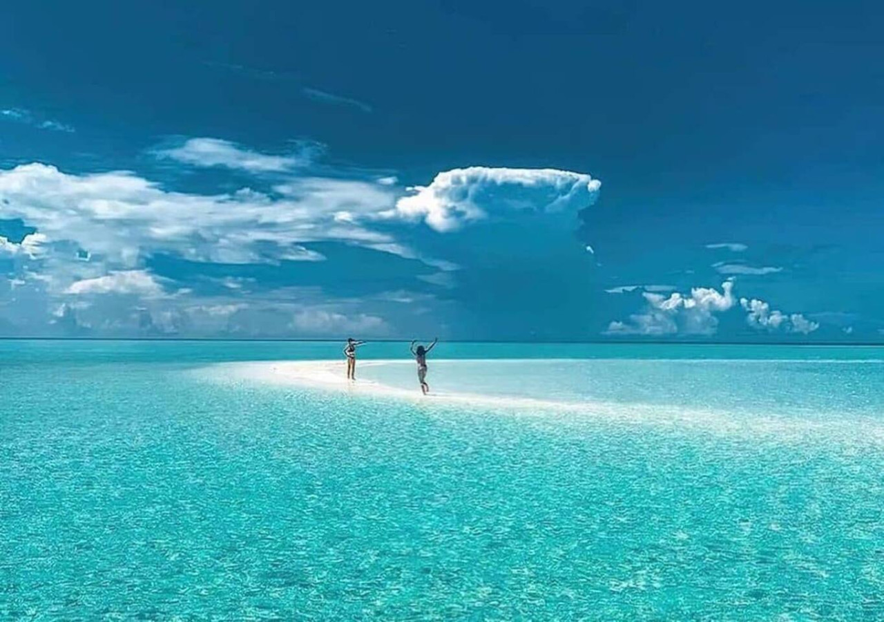 50percent-off-luxury-near-beach-pool-breakfast-fast-wifi/