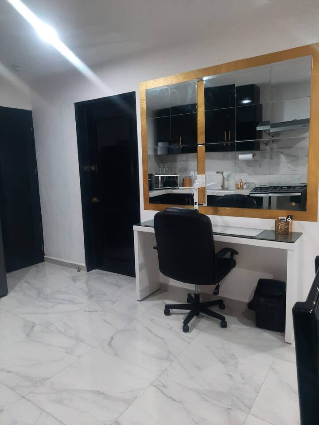 50percent-off-luxury-near-beach-pool-breakfast-fast-wifi/