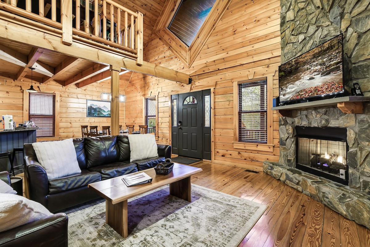 resort-pool-fitness-room-hot-tub-jacuzzi/