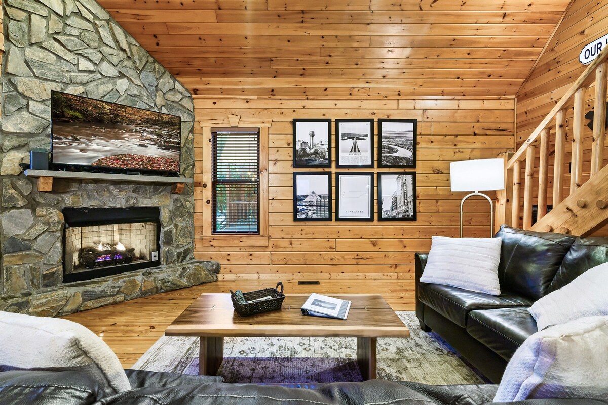 resort-pool-fitness-room-hot-tub-jacuzzi/