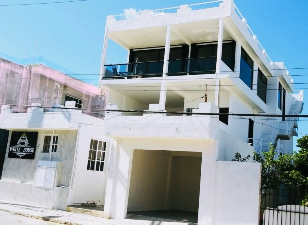 it's-stunning-condo-wbreakfast-and-fastest-wifi/