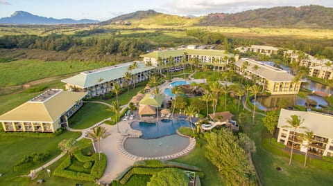 Kauai. Garden View Room. 4 Star Beachfront Resort