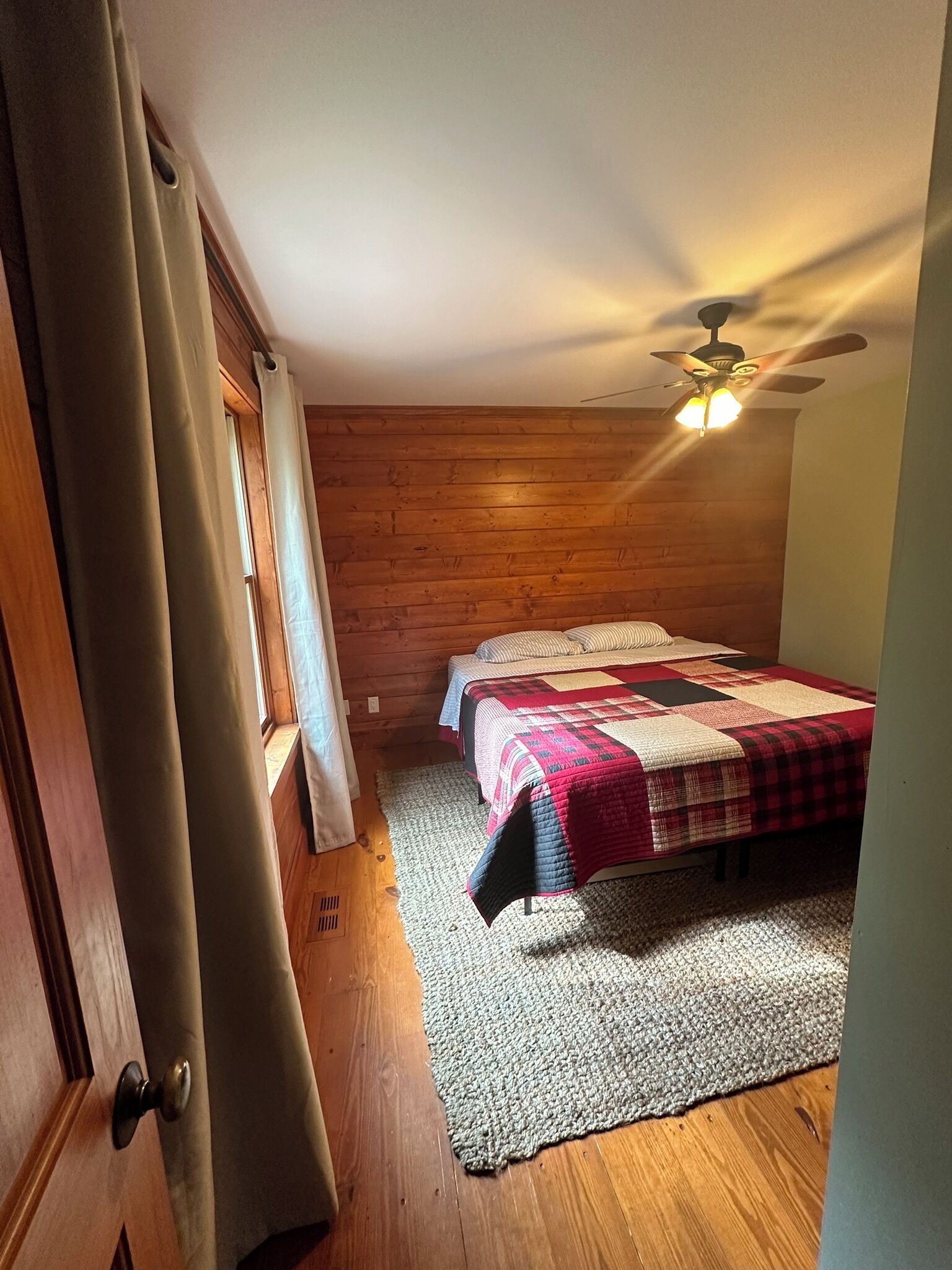 Hells Branch Hideaway at Apple Canyon Lake