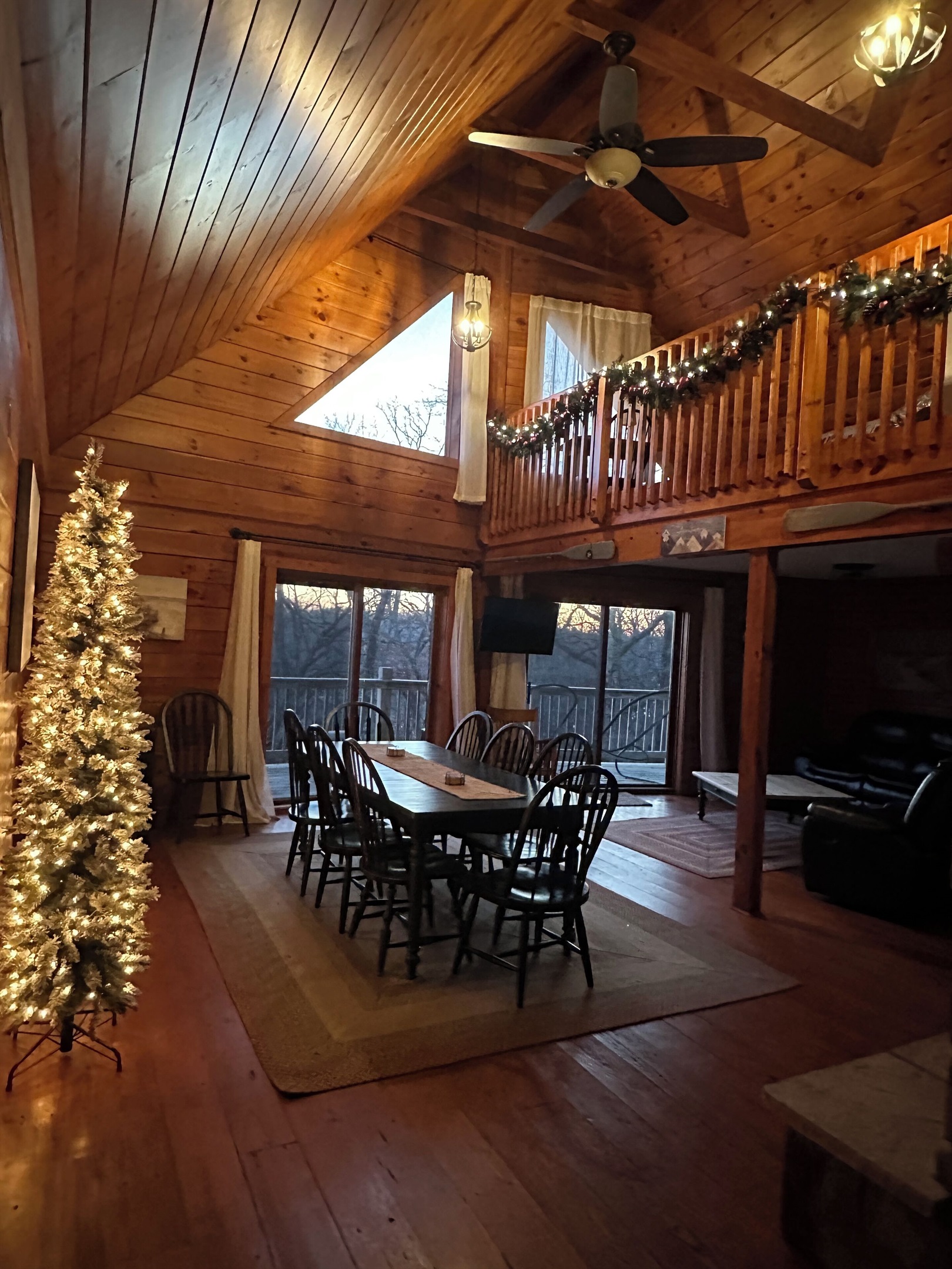 Hells Branch Hideaway at Apple Canyon Lake