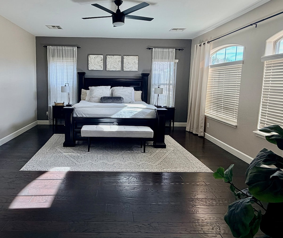 STUNNING 6 bd+ Luxury Villa Private Pool Golf Lake image 18